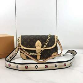 Picture of Louis Vuitton Handbags _SKUfw182633845fw